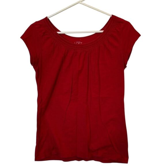 Ann Taylor LOFT Womens M Red Short Sleeve Crew Neck Top With Crochet Seersucker - Picture 2 of 3